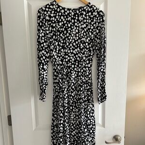 Zara Black and White Long Sleeve Dress